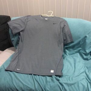 Nike Pro men’s tee